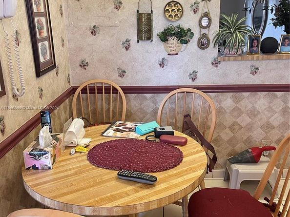 10442 Sunrise Lakes Blvd 303, Sunrise FL 33322