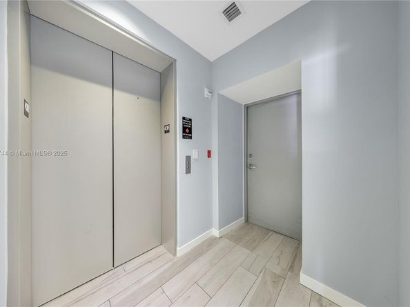 480 NE 31st St 4307, Miami FL 33137