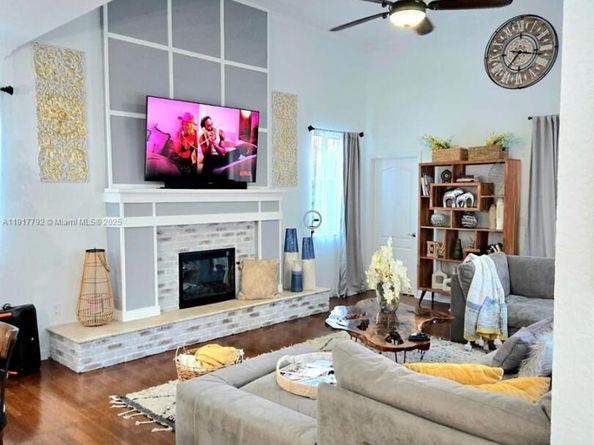 1906 SE 23rd Ct, Homestead FL 33035