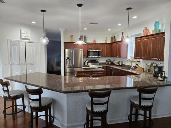 1906 SE 23rd Ct, Homestead FL 33035