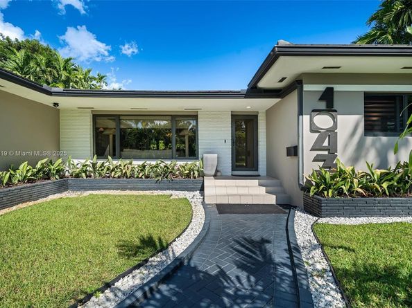 1043 NE 98th St, Miami Shores FL 33138