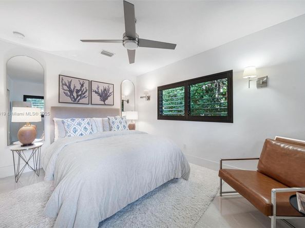 1043 NE 98th St, Miami Shores FL 33138