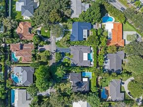 1043 NE 98th St, Miami Shores FL 33138