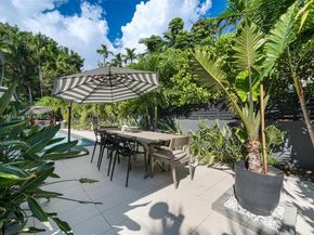 1043 NE 98th St, Miami Shores FL 33138