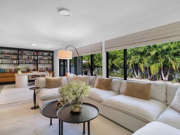 1043 NE 98th St, Miami Shores FL 33138