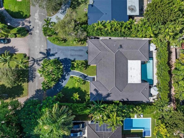 1043 NE 98th St, Miami Shores FL 33138