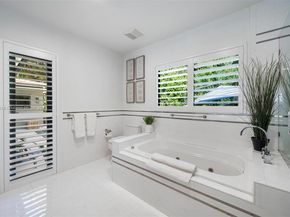 1043 NE 98th St, Miami Shores FL 33138