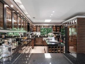 1043 NE 98th St, Miami Shores FL 33138