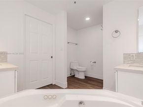 9725 NW 52nd St 213, Doral FL 33178