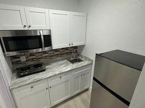 20926 SW 124th Ave Rd, Miami FL 33177