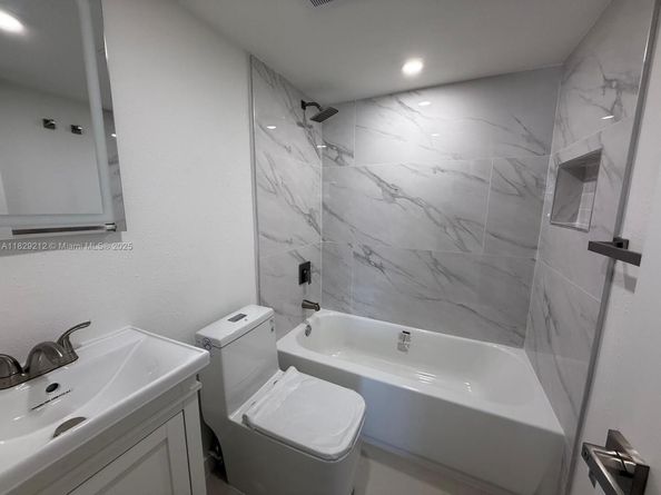1494 W 34th St, Riviera Beach FL 33404