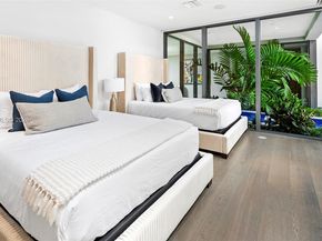 440 Mola Ave, Fort Lauderdale FL 33301