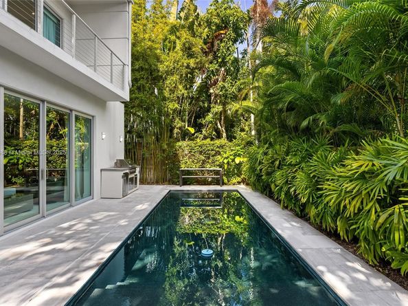 4039 Ventura Ave, Miami FL 33133