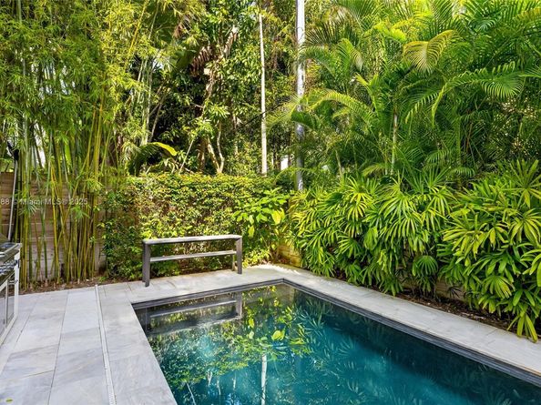 4039 Ventura Ave, Miami FL 33133