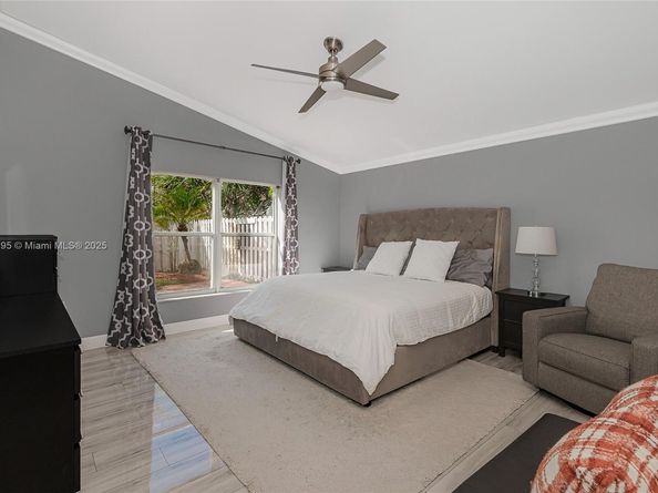 19190 NW 24th Pl, Pembroke Pines FL 33029