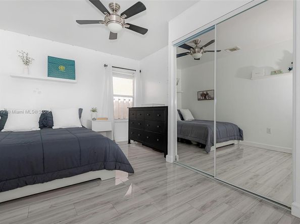 19190 NW 24th Pl, Pembroke Pines FL 33029