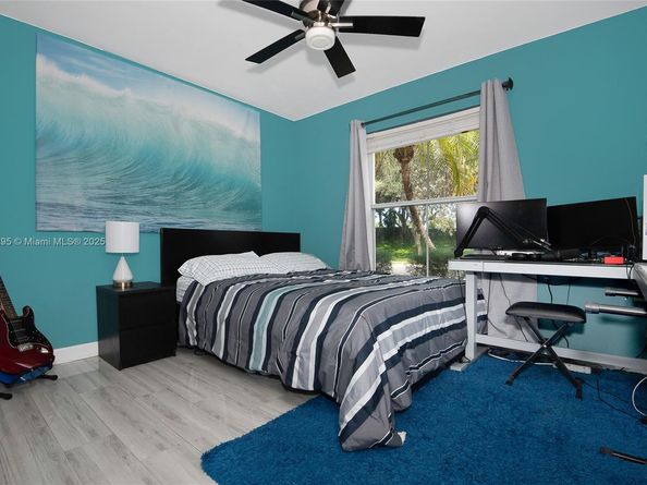 19190 NW 24th Pl, Pembroke Pines FL 33029