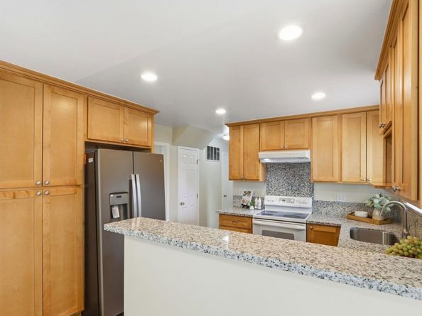 2045 Treewood Lane, San Jose CA 95132