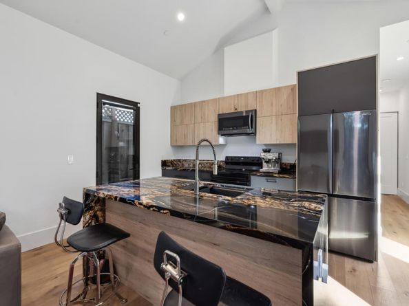 2018 Sand Hill Road, Menlo Park CA 94025