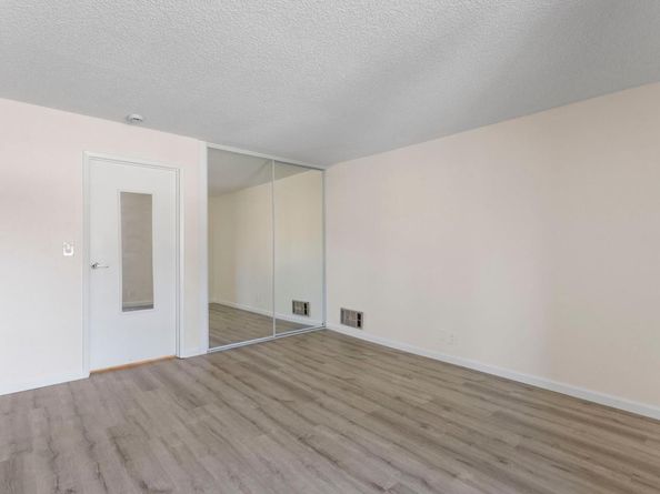 288 Whitmore Street 215, Oakland CA 94611