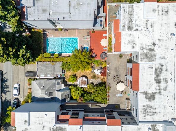 288 Whitmore Street 215, Oakland CA 94611