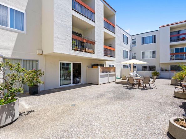 288 Whitmore Street 215, Oakland CA 94611