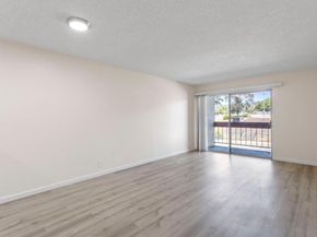 288 Whitmore Street 215, Oakland CA 94611
