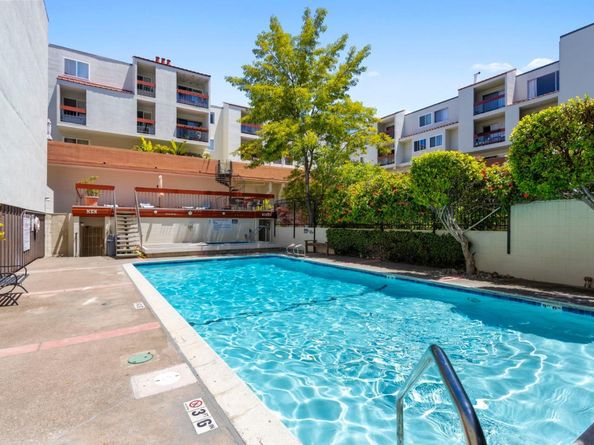 288 Whitmore Street 215, Oakland CA 94611