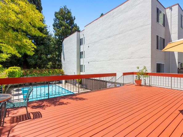 288 Whitmore Street 215, Oakland CA 94611