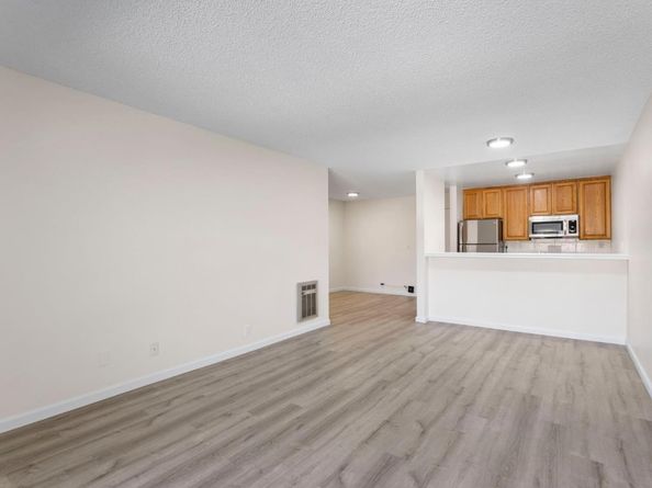 288 Whitmore Street 215, Oakland CA 94611