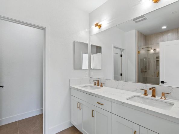 931 Woodside Road, Redwood City CA 94061