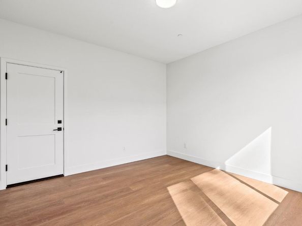 931 Woodside Road, Redwood City CA 94061