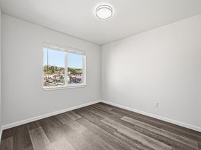 7876 Bancroft Avenue, Oakland CA 94605