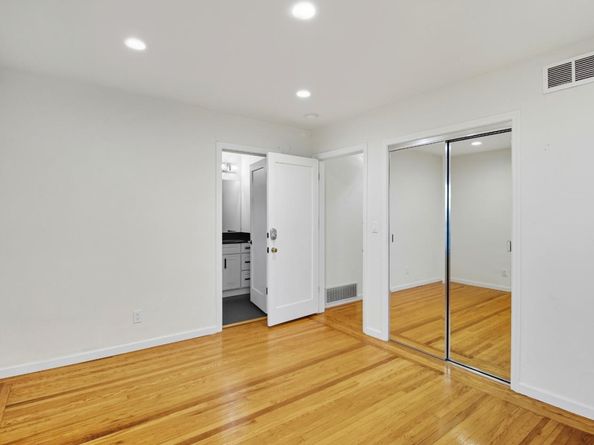 223 San Carlos Avenue, Redwood City CA 94061