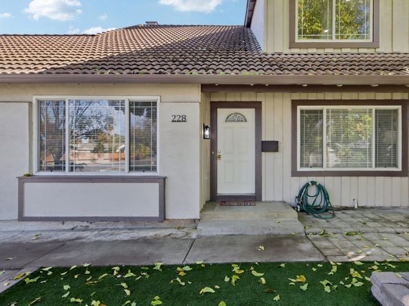 228 Martinvale Lane, San Jose CA 95119