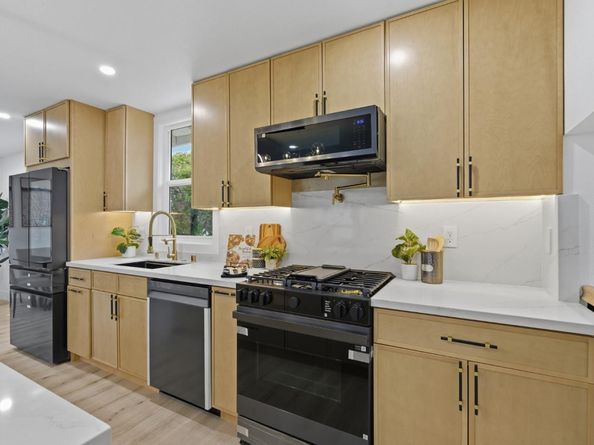 422 Liquidambar Way, Sunnyvale CA 94086