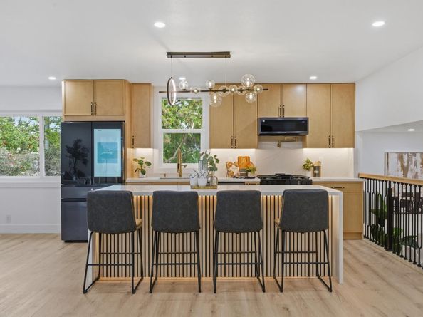 422 Liquidambar Way, Sunnyvale CA 94086