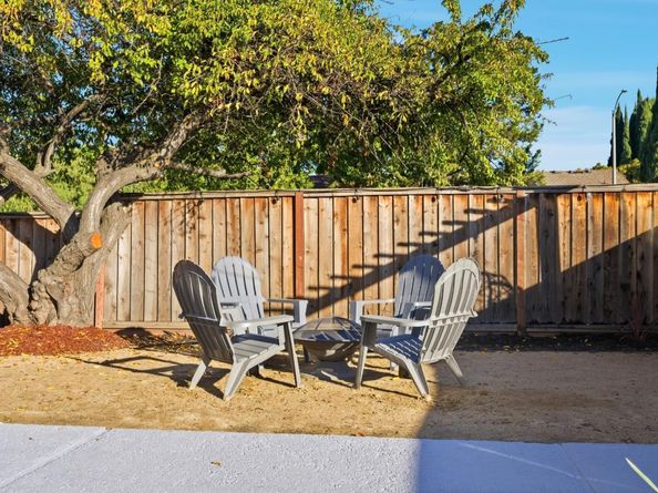 422 Liquidambar Way, Sunnyvale CA 94086