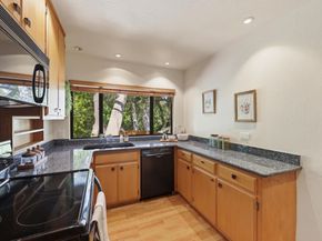 9 Russell Avenue, Portola Valley CA 94028
