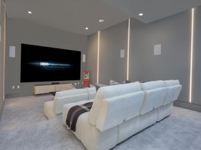 1027 Waverley Street, Palo Alto CA 94301