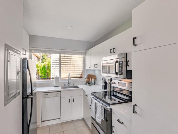 2601 College Avenue 208, Berkeley CA 94704