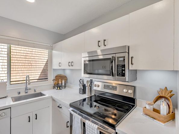 2601 College Avenue 208, Berkeley CA 94704
