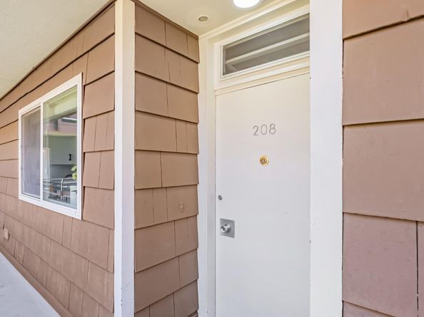 2601 College Avenue 208, Berkeley CA 94704
