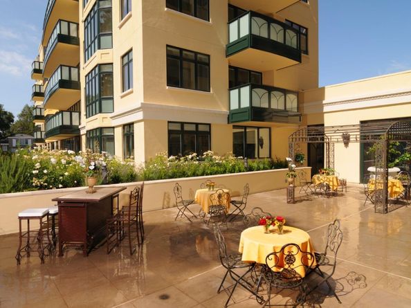 10 Crystal Springs Road 2214, San Mateo CA 94402