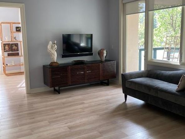 10 Crystal Springs Road 2214, San Mateo CA 94402