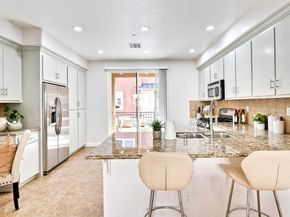 589 San Remi Terrace 55, Sunnyvale CA 94085