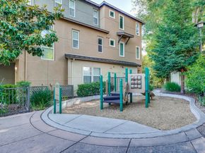 589 San Remi Terrace 55, Sunnyvale CA 94085