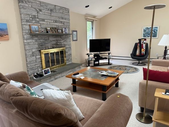 55 Esty Farm, Newton MA 02459