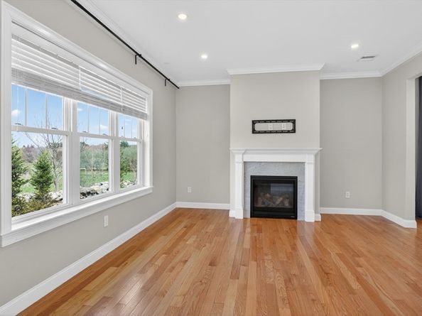 228 Norfolk St 228, Holliston MA 01746