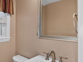 3 Marie Cir, Burlington MA 01803